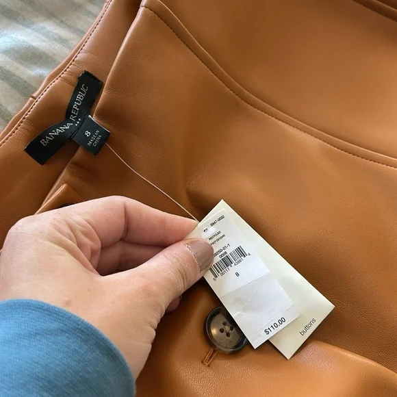 NWT Banana Republic Seamed Vegan Leather Midi Skirt - Picture 6 of 6